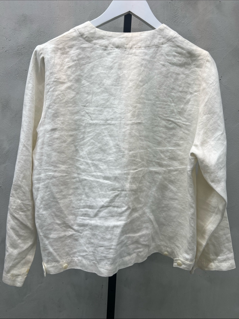 Women's Cream Button-Front Linen Jacket - Picture 2 of 6